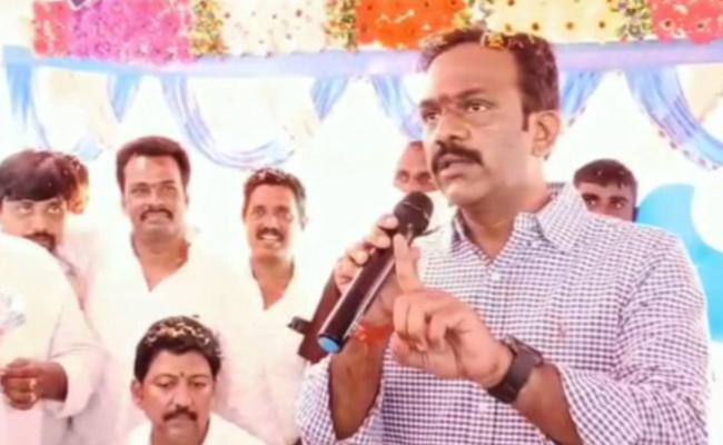 Kodali lobbying to bring Vangaveeti into YSRC?