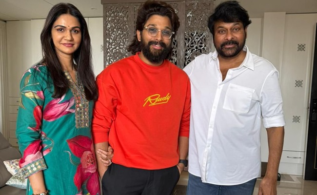 Allu Arjun family at Chiranjeevi's house