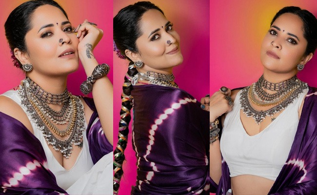 Pics: Anasuya Enchants with Her Alluring Poses