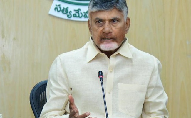 Naidu suspects YSRCP moles in government!