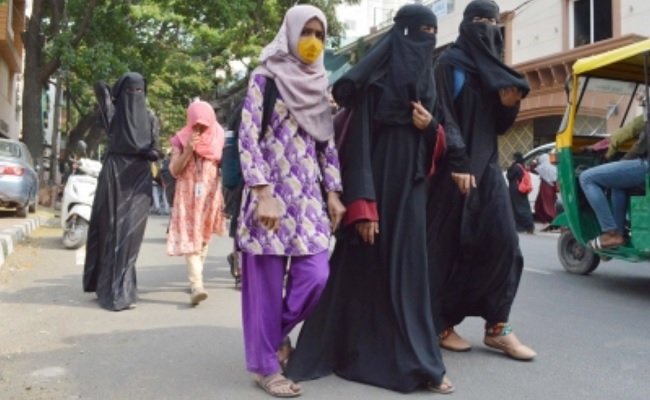 Hyd college denies entry to burqa-clad students