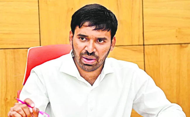 Chevireddy son gets bail in Pulivarthi case