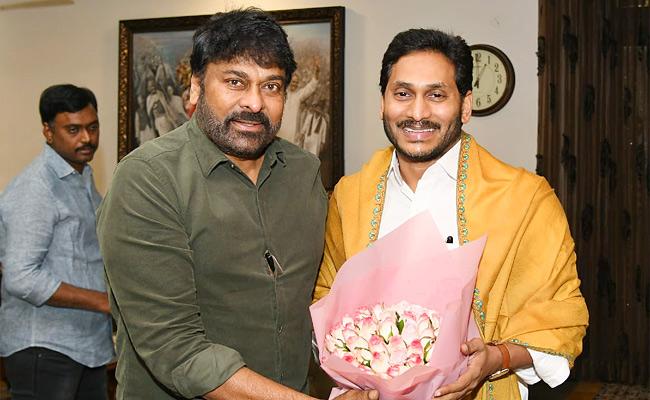 What's Wrong In Chiru Meeting Jagan?