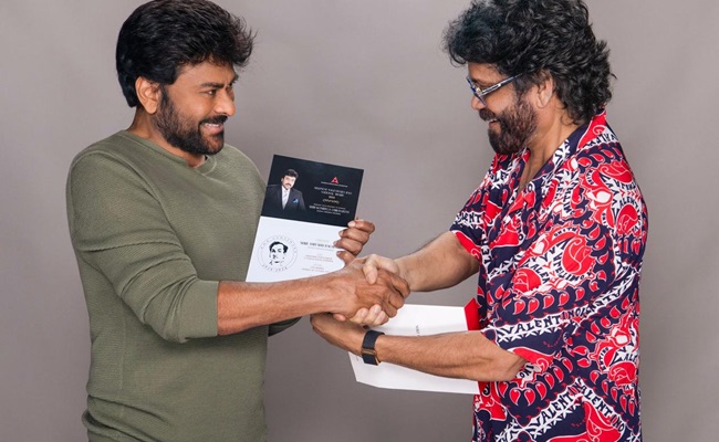 Nagarjuna Invites Chiranjeevi For ANR Awards