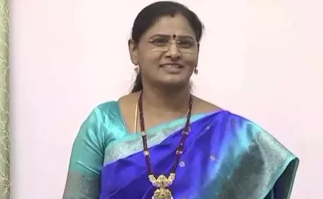 Naidu govt sacks AP Mahila Commission chief