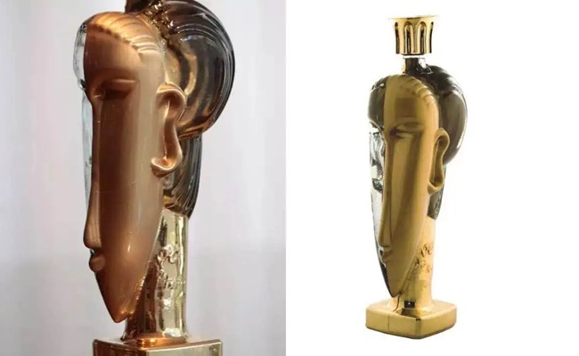 Viral: Nita Ambani's 'gold water bottle'