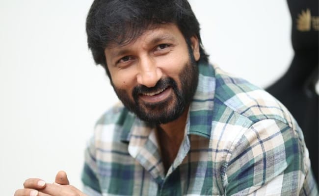 Viswam Subtly Addresses A Social Issue: Gopichand