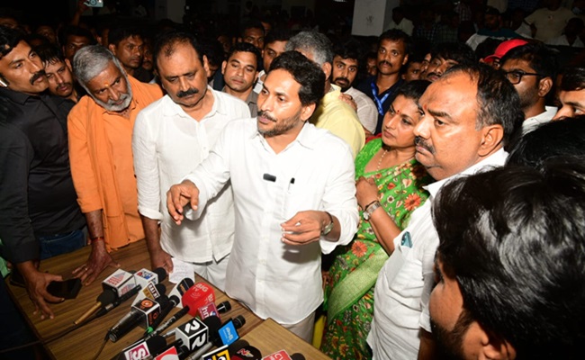 Tirupati cops were in Naidu’s service, says Jagan