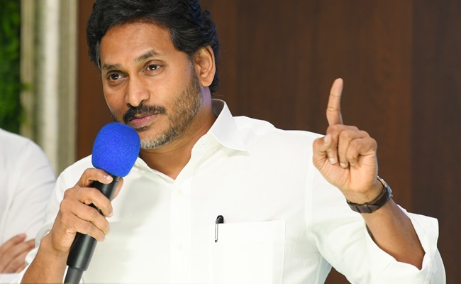 Jagan decides to spare Pawan, attack only Naidu?