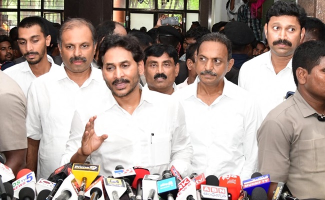 Jagan Warns Naidu Over Attacks on YSRCP Workers