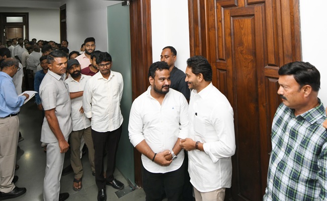 Jagan interacts with YSRCP workers, people for first time