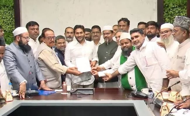 Jagan dares BJP, opposes Wakf Bill