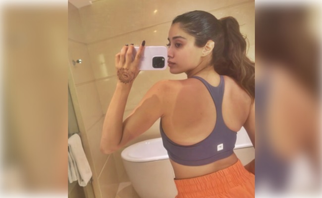 Here's how Janhvi Kapoor 'burnt' herself