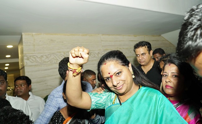 BJP, Congress trade barbs after bail to Kavitha