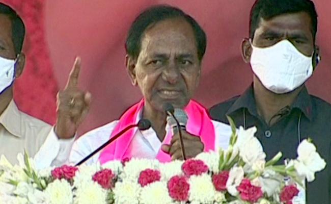 KCR Slams Modi For 'Delivering Dialogues'