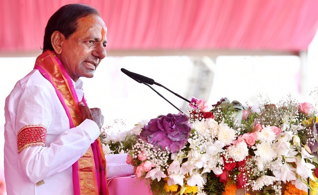 India waiting for the right leader, party: KCR