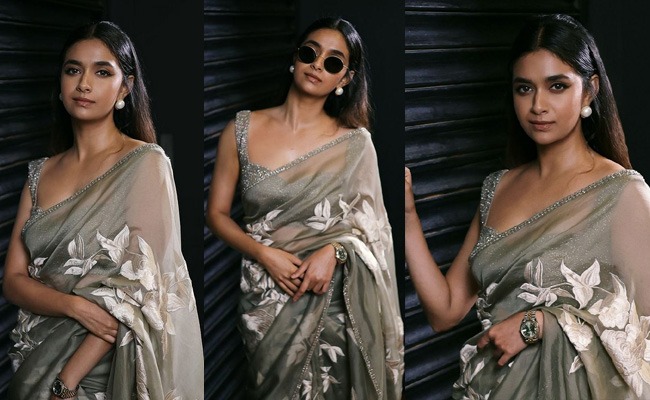 Pics: Graceful Elegance Radiates In Saree