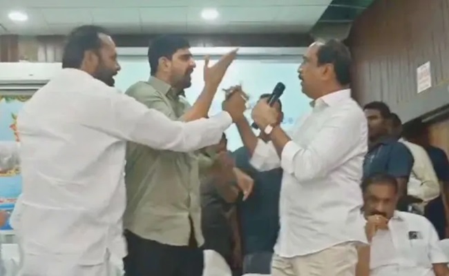 BRS MLA Clashes with Defected MLA at Meeting