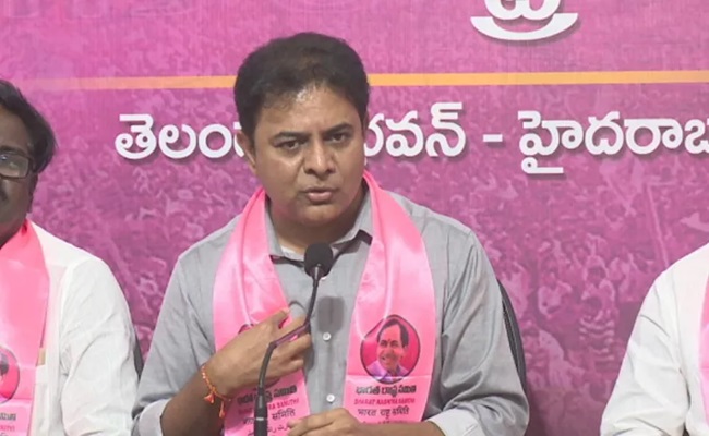 I don't own any farmhouse, claims KTR