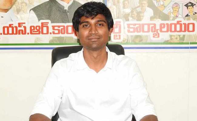 Naidu picks Krishna Devarayalu as TDPP leader!