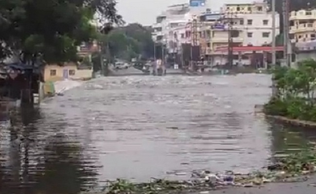 Hyderabad's Musi river in spate, two bridges shut