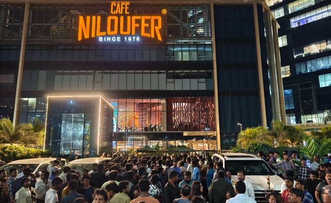 Niloufer Cafe's Gachibowli Launch: A Traffic Chaos