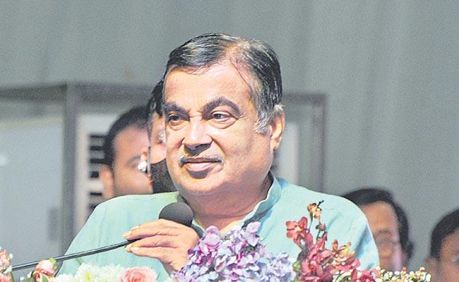 BJP faces heat as Gadkari praises Kaleshwaram