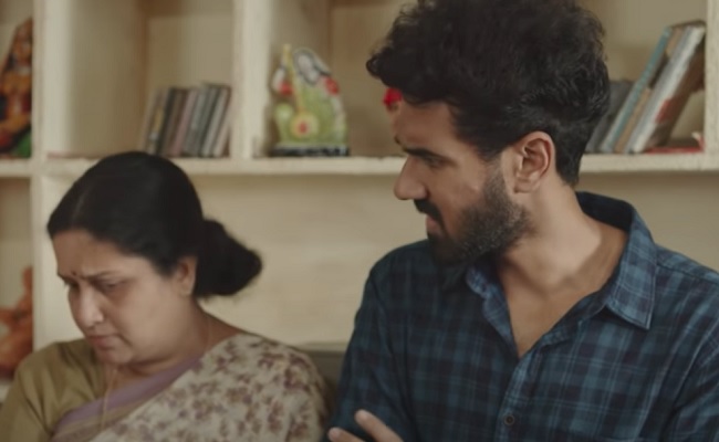 Nagarjuna unveils trailer of 'Oka Chinna Family Story'