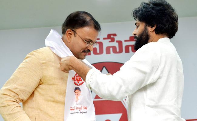 JD Lakshminarayana Returning To Jana Sena?