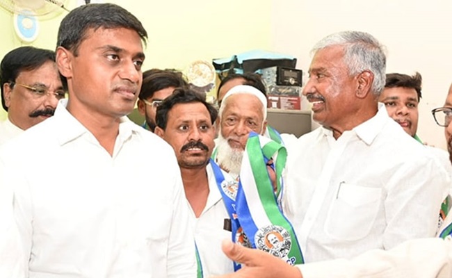 Peddireddy to make way for son in next elections?