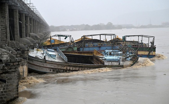 Boats collision at barrage: YSRCP disowns accused!