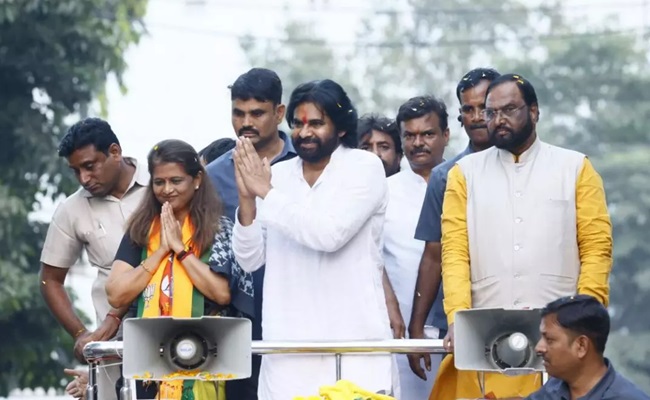 Pawan Kalyan Turns A BJP Star Campaigner!