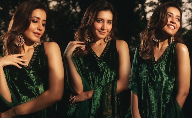 pHOTo Gallery: Raashii's Graceful Sheen In Green