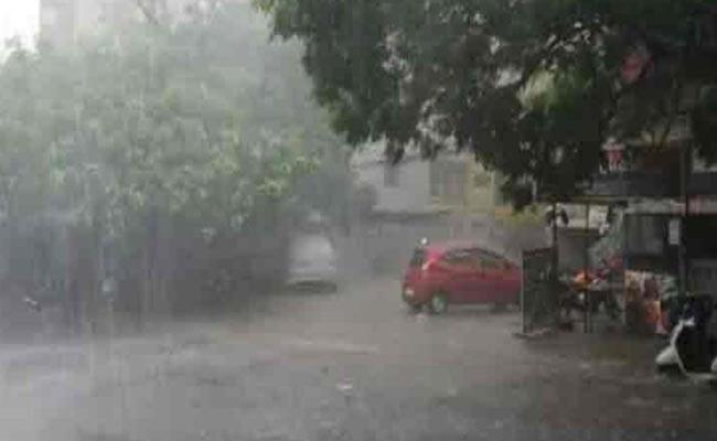 Widespread rains in Telangana, IMD issues red alert