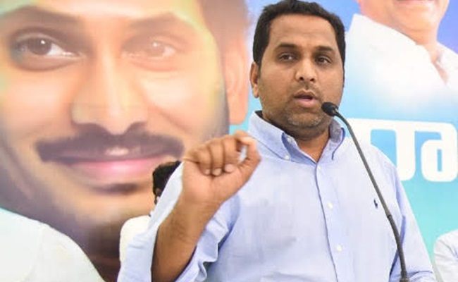 Jagan's IT advisor Raj Kasireddy goes absconding?