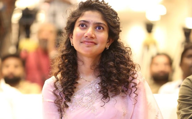 Heartbreaking To See Mukund's Daughter: Sai Pallavi