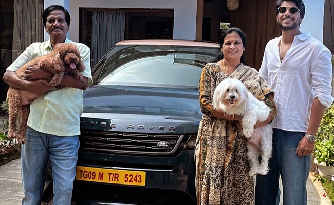 Pic: Sundeep Gifts Mom 1cr Luxury Car