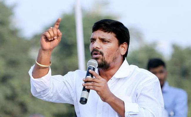 Congress suspends MLC Teenmaar Mallanna