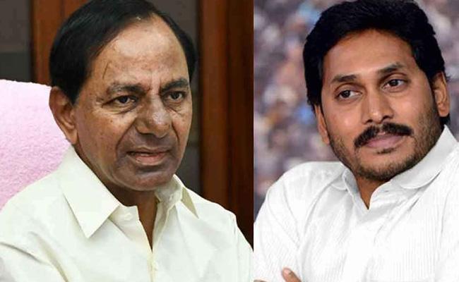 Telangana, Andhra CMs back 'Janata Curfew'