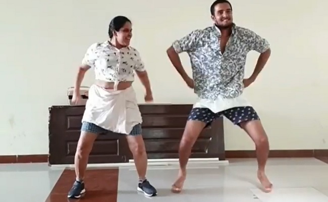 Quarantine Diaries: Aunty Shows off Dance Skills