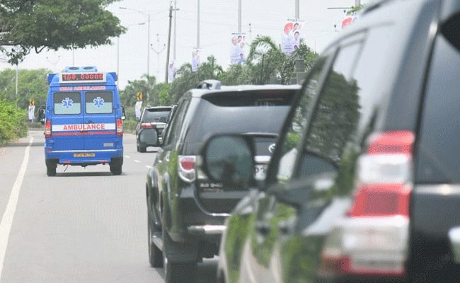 Jagan Gives Way To Ambulance Stuck Behind Convoy