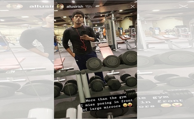 Mega Hero Misses 'posing in front of mirror' In Gym