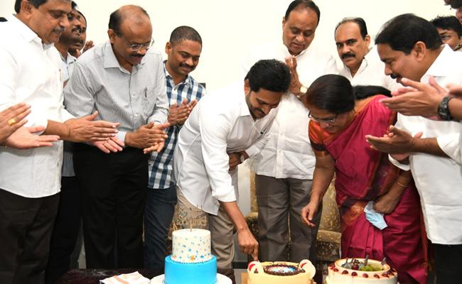 Andhra CM Jagan turns 48, wishes pour in