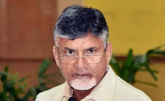 Surprise: Naidu shows sympathy for Sharmila!