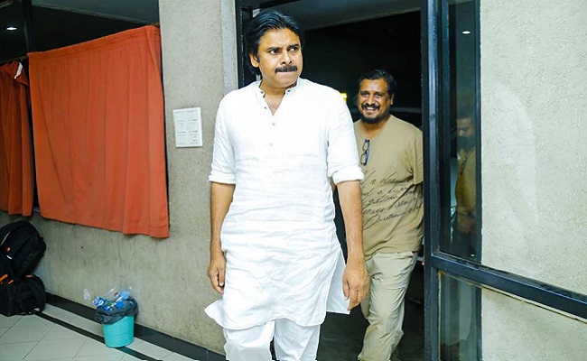 Pawan Kalyan Agrees to Do Interviews!