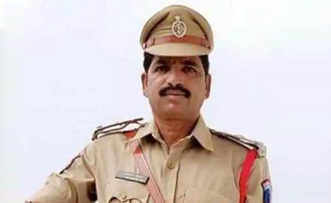 Hyderabad cop killed on duty gives life to eight